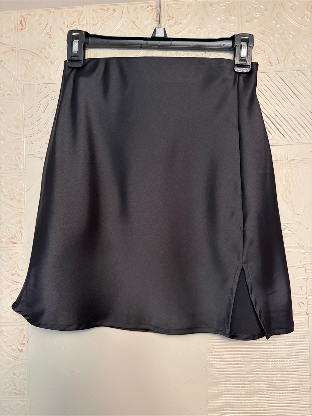 Renee C Classic Black Satin Mini Skirt - Women, size S